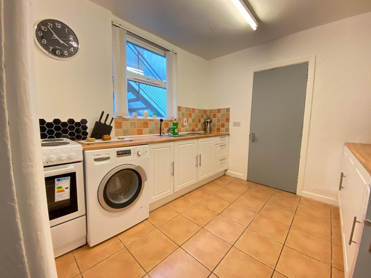 Cheap & Cheerful Apartment Near Bangor Marina Exterior photo
